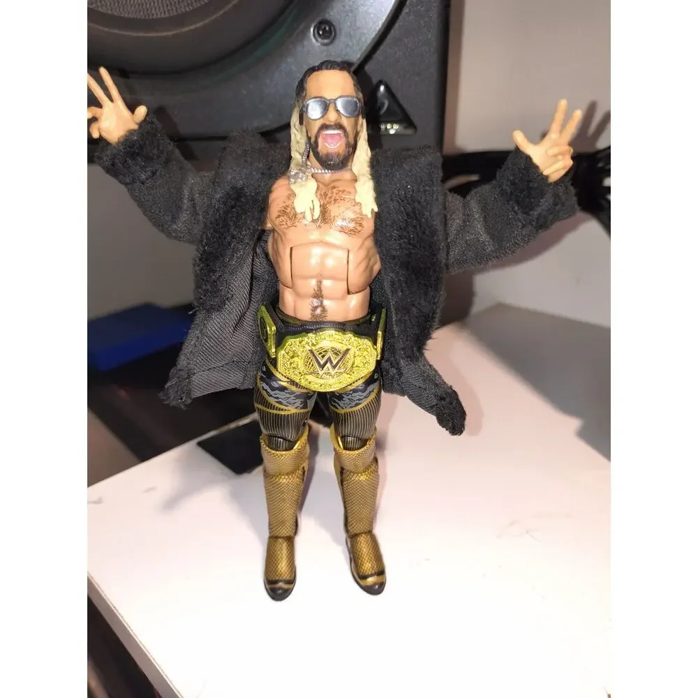 Wwe Elite set Seth Rollins & Becky Lynch With Accessories And Championship Belts
